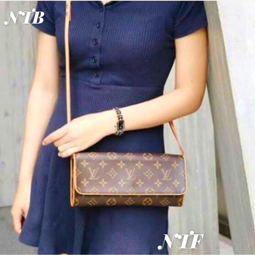 Louis Vuitton Pochette Twin GM
